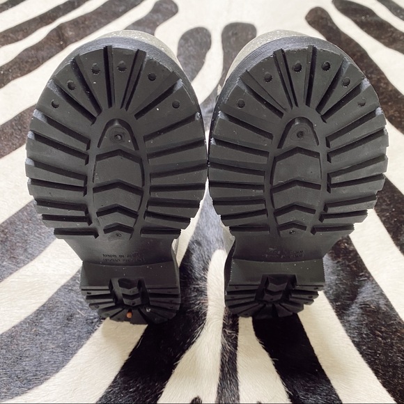 Lace-up Rain Boots - Picture 5 of 7